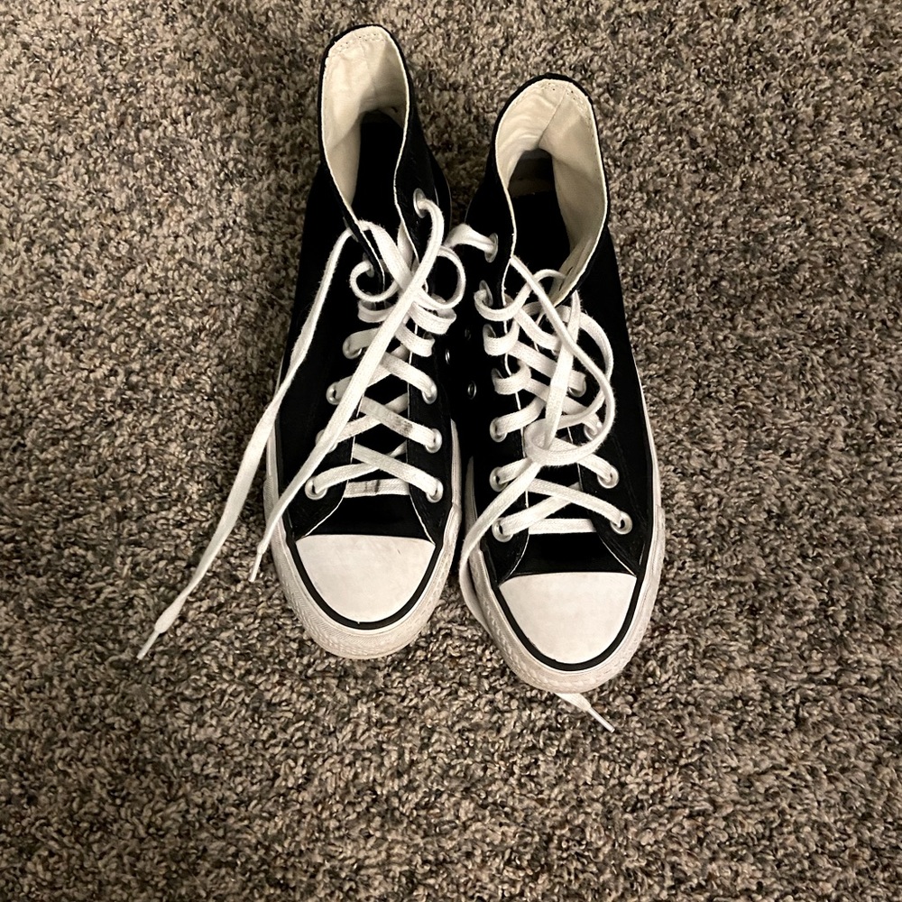 Platform Converse shoes black/white size 6